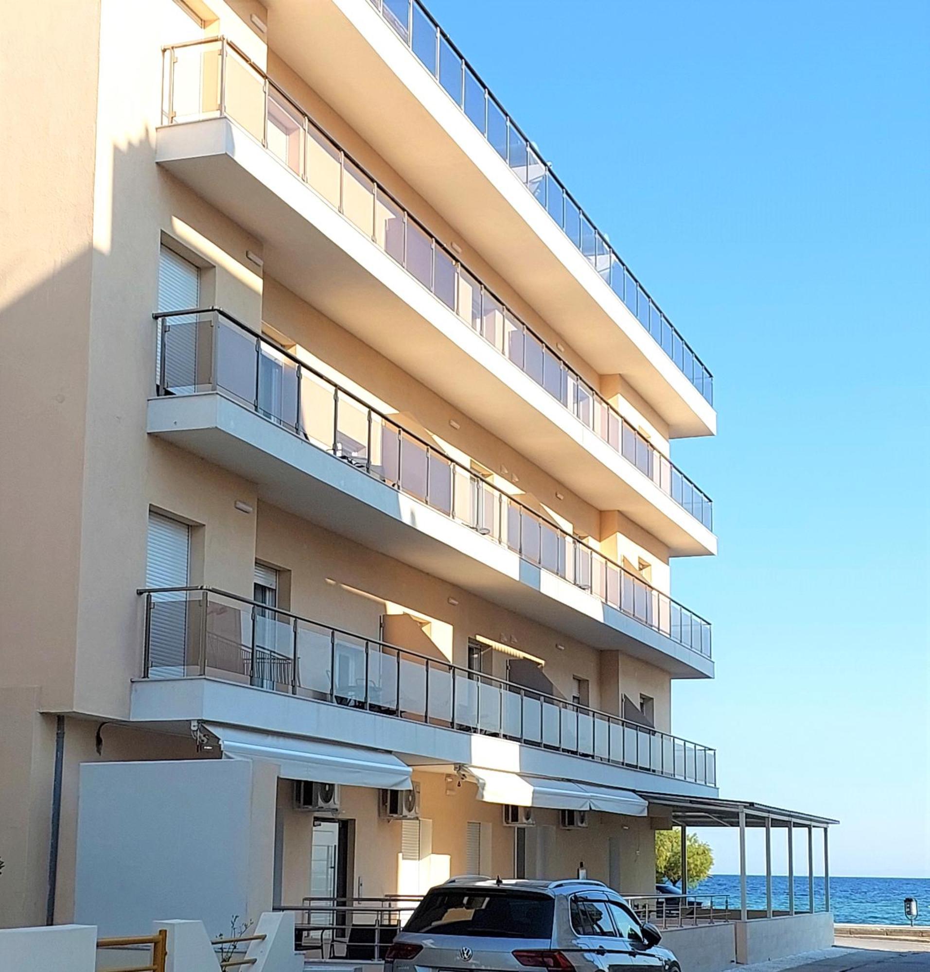 Navarino Luxe Suites Peraía Kültér fotó