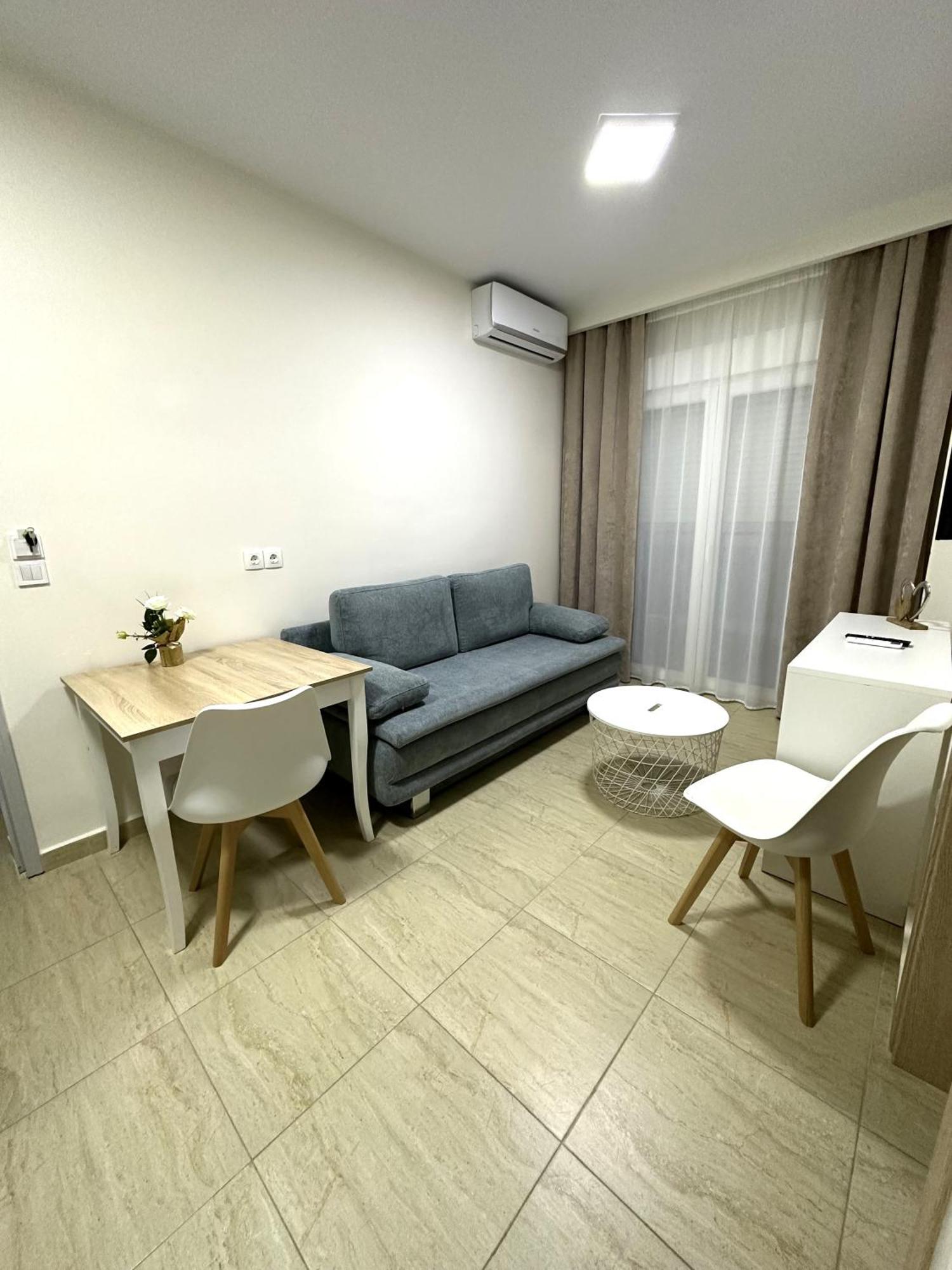 Navarino Luxe Suites Peraía Kültér fotó