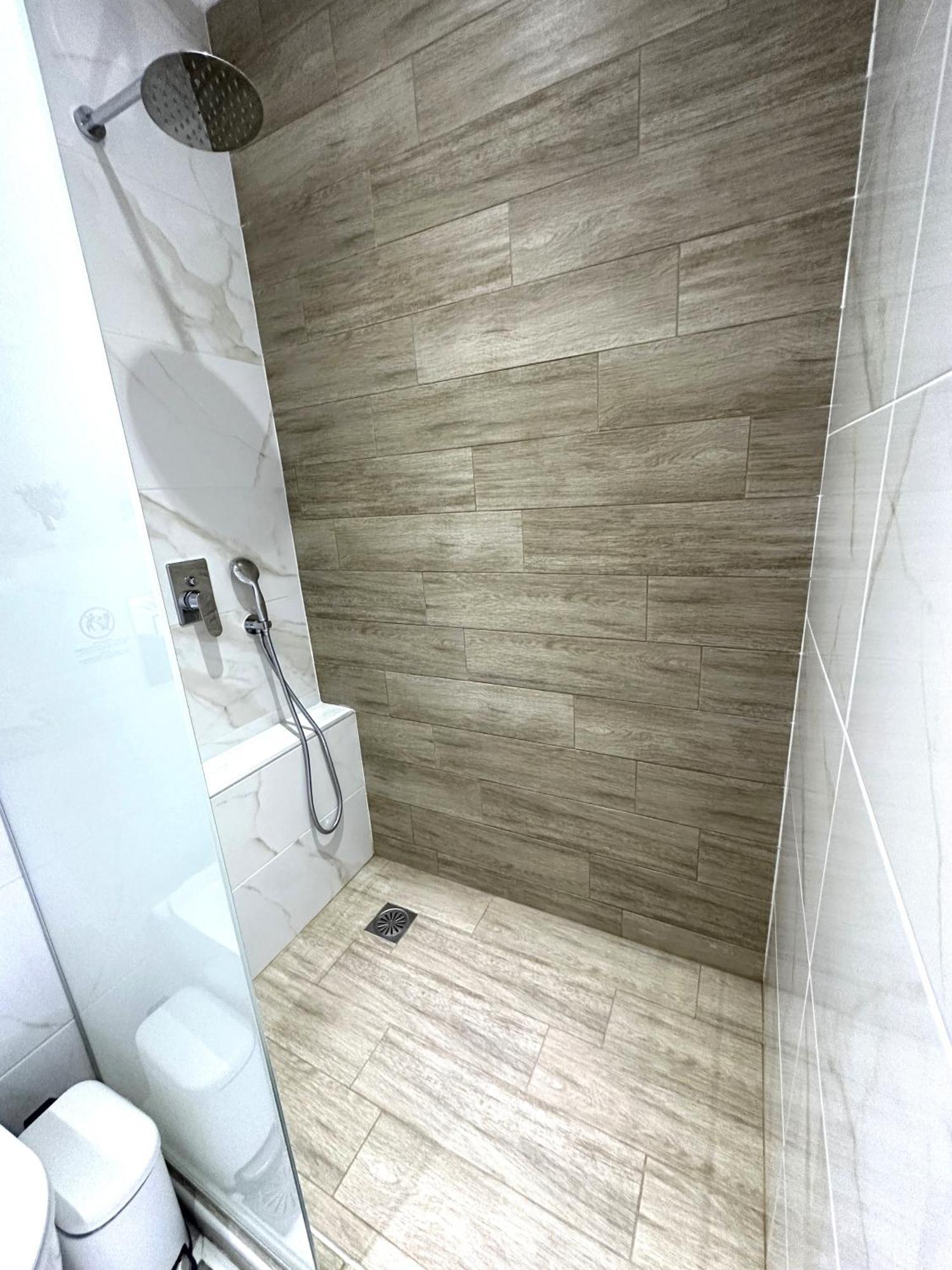 Navarino Luxe Suites Peraía Kültér fotó
