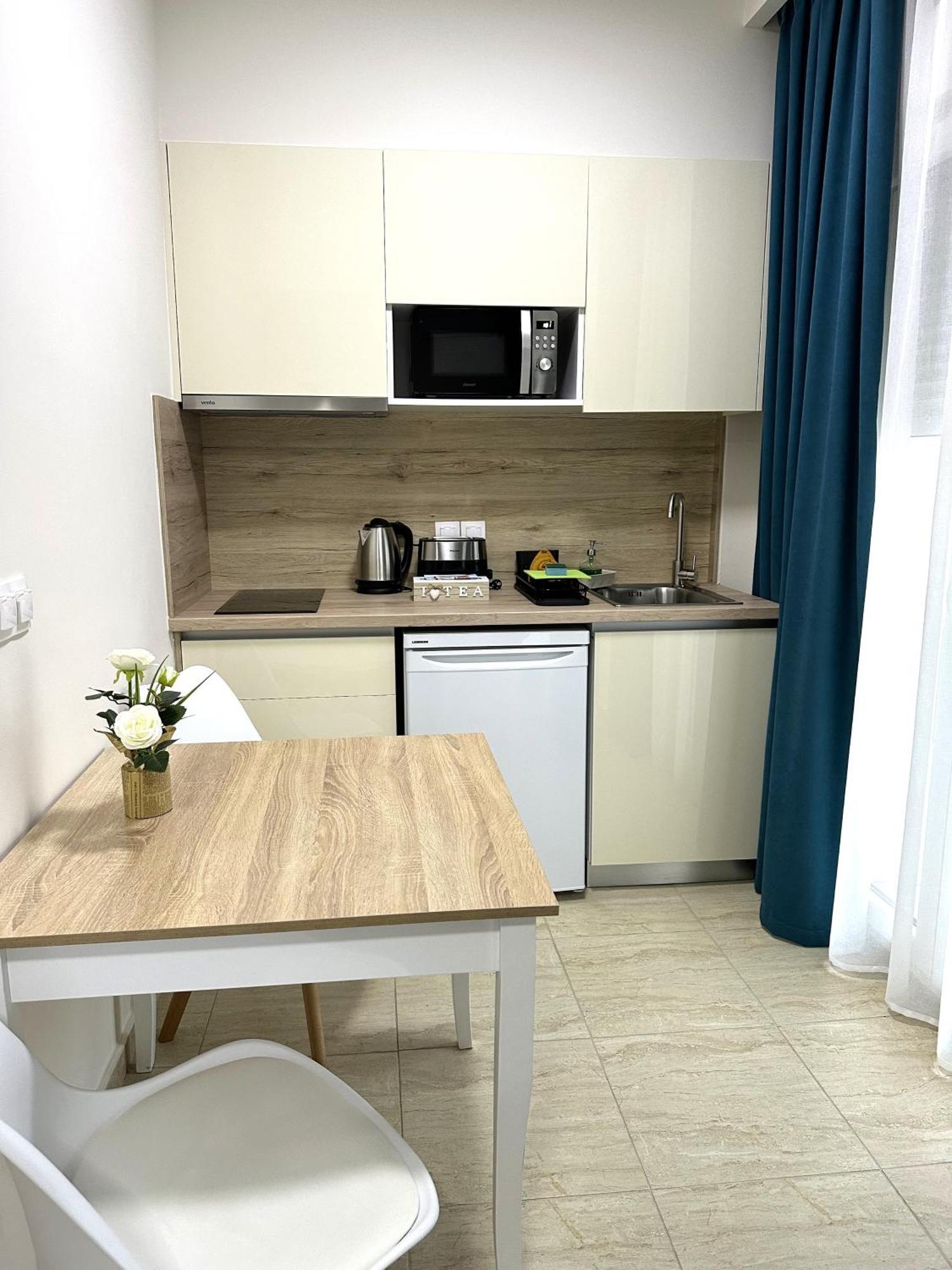 Navarino Luxe Suites Peraía Kültér fotó