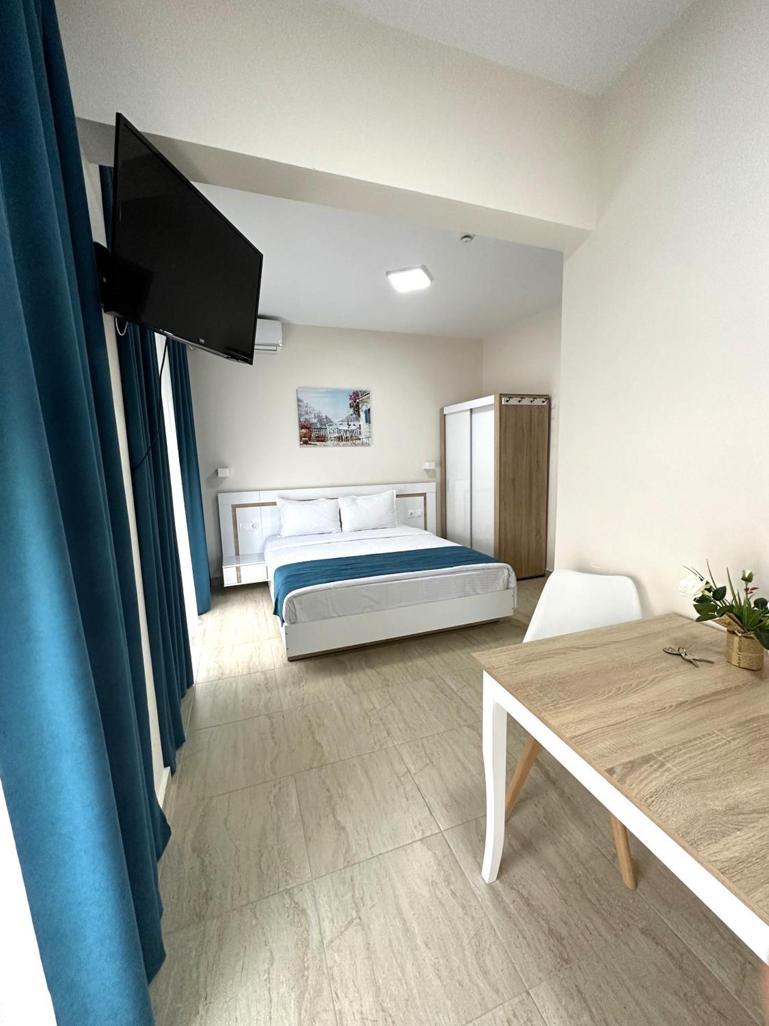 Navarino Luxe Suites Peraía Kültér fotó