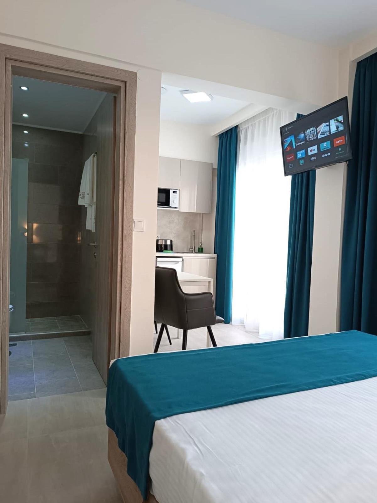 Navarino Luxe Suites Peraía Kültér fotó
