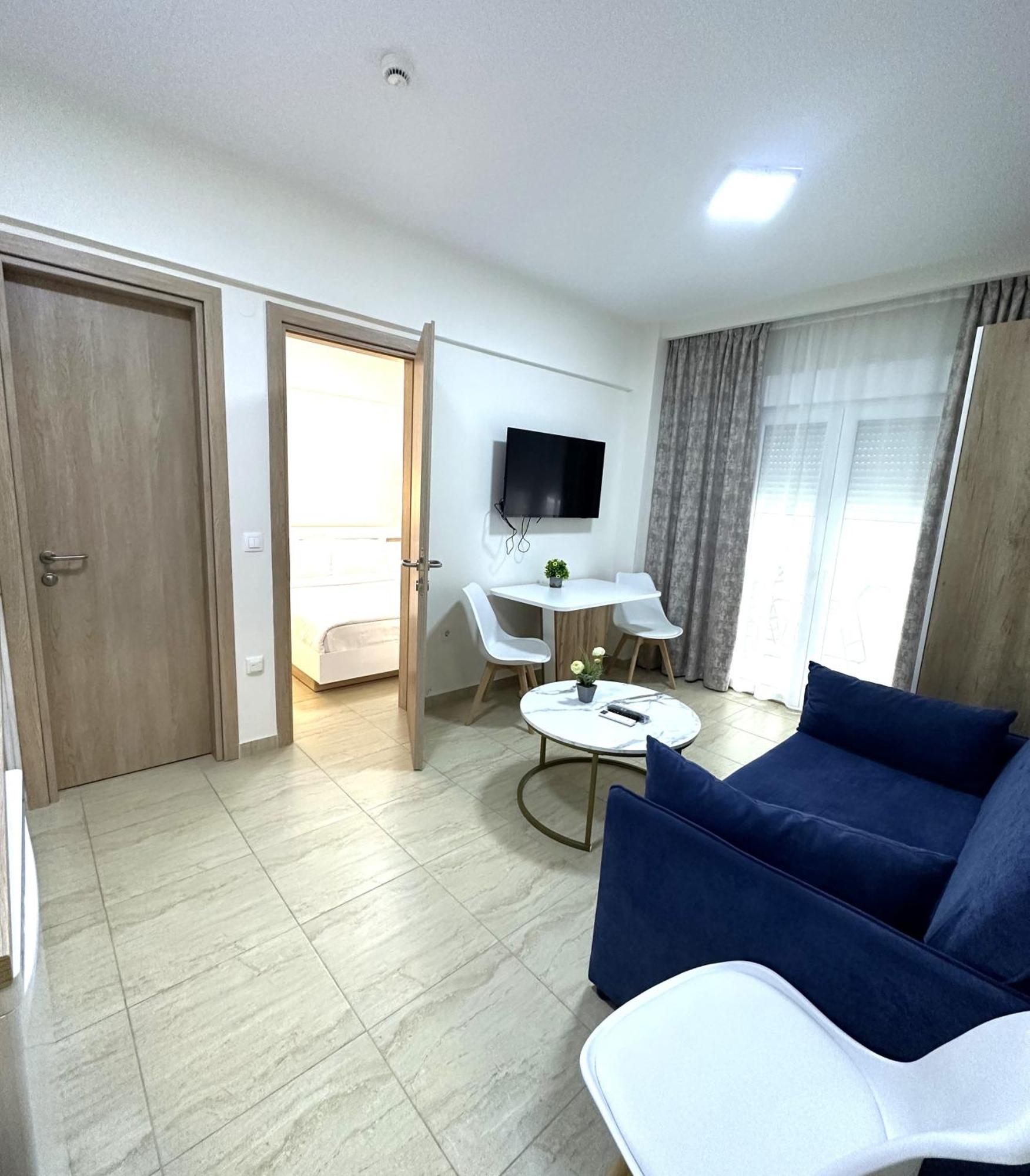 Navarino Luxe Suites Peraía Kültér fotó