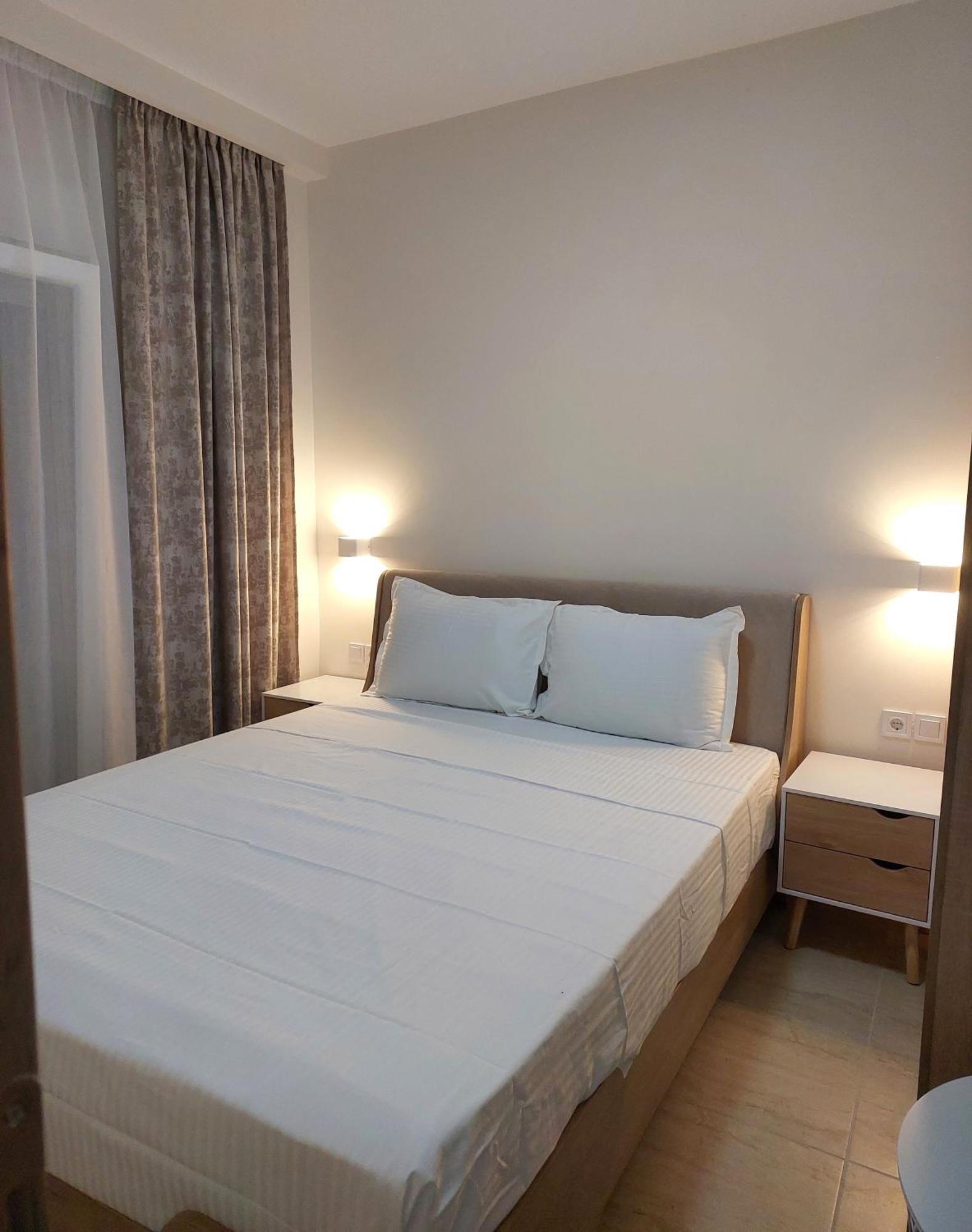 Navarino Luxe Suites Peraía Kültér fotó